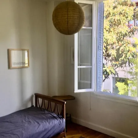 Comfortable House With Terrace For 5 People By Wee Casa vacanze Parigi